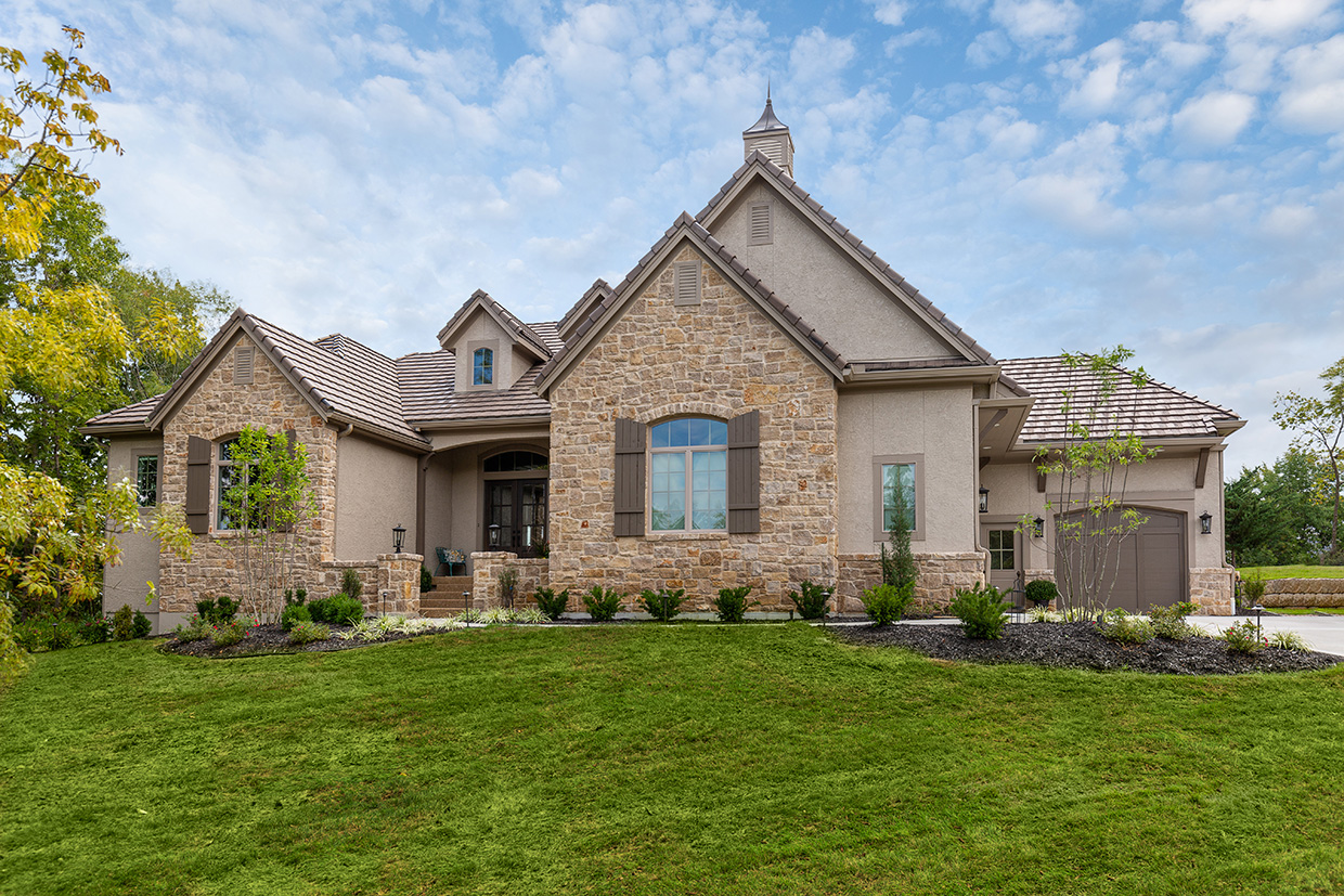 The Best Custom Home Builders In Olathe Kansas   Exterior5 